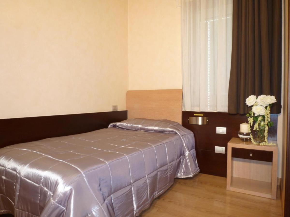 Eh Rome Airport Euro House