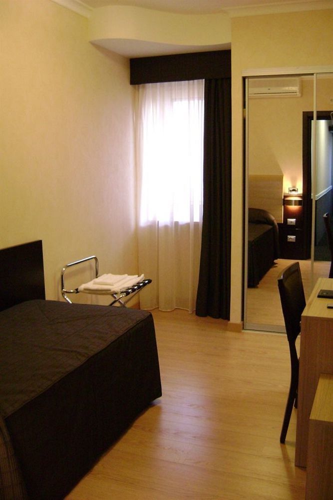 Eh Rome Airport Euro House 3*